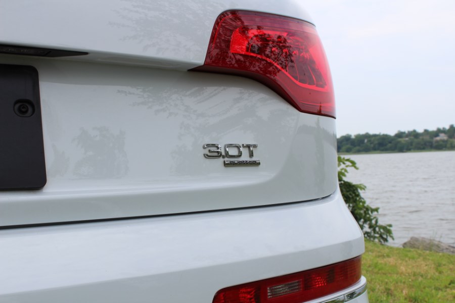 2015 Audi Q7 quattro 4dr 3.0T Premium Plus, available for sale in Great Neck, New York | Great Neck Car Buyers & Sellers. Great Neck, New York 2015 Audi Q7 quattro 4dr 3.0T Premium Plus, available for sale in Great Neck, New York | Great Neck Car Buyers & Sellers. Great Neck, New York
