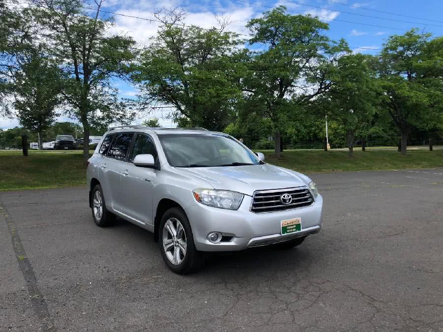 2008 Toyota Highlander 4WD 4dr Sport, available for sale in West Hartford, Connecticut | Chadrad Motors llc. West Hartford, Connecticut