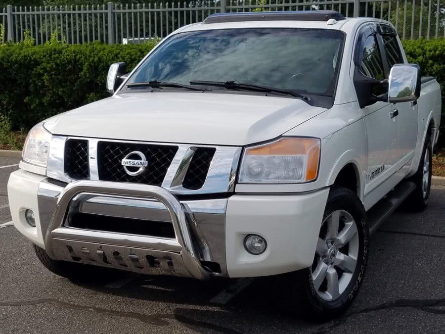 2010 Nissan Titan 4WD Crew Cab LE w/Leather,Navigation,Sunroof,DVD, available for sale in Queens, NY