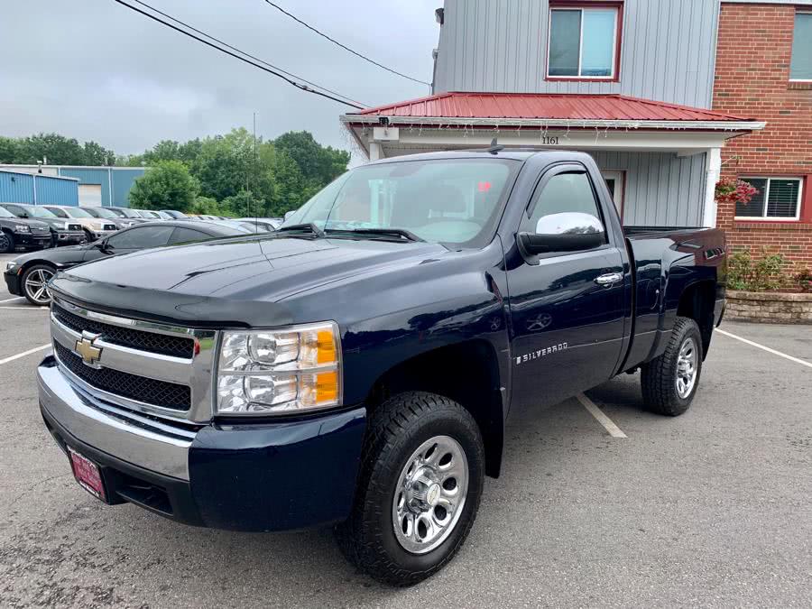2007 Chevrolet Silverado 1500 2WD Reg Cab 119.0" Work Truck, available for sale in South Windsor, Connecticut | Mike And Tony Auto Sales, Inc. South Windsor, Connecticut