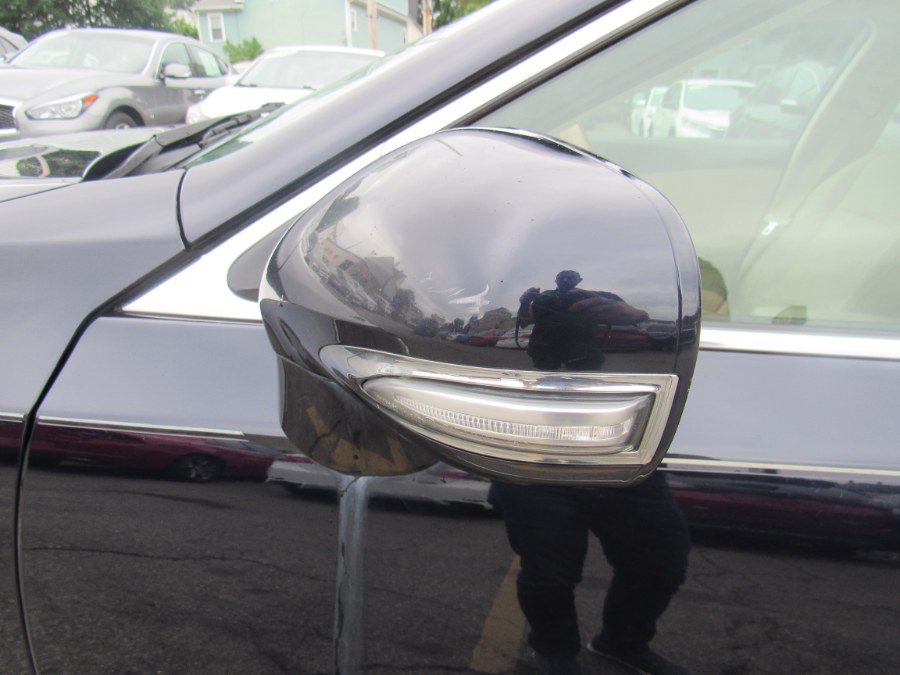 2010 Lexus ES 350 4dr Sdn, available for sale in Worcester, Massachusetts | Hilario's Auto Sales Inc.. Worcester, Massachusetts 2010 Lexus ES 350 4dr Sdn, available for sale in Worcester, Massachusetts | Hilario's Auto Sales Inc.. Worcester, Massachusetts