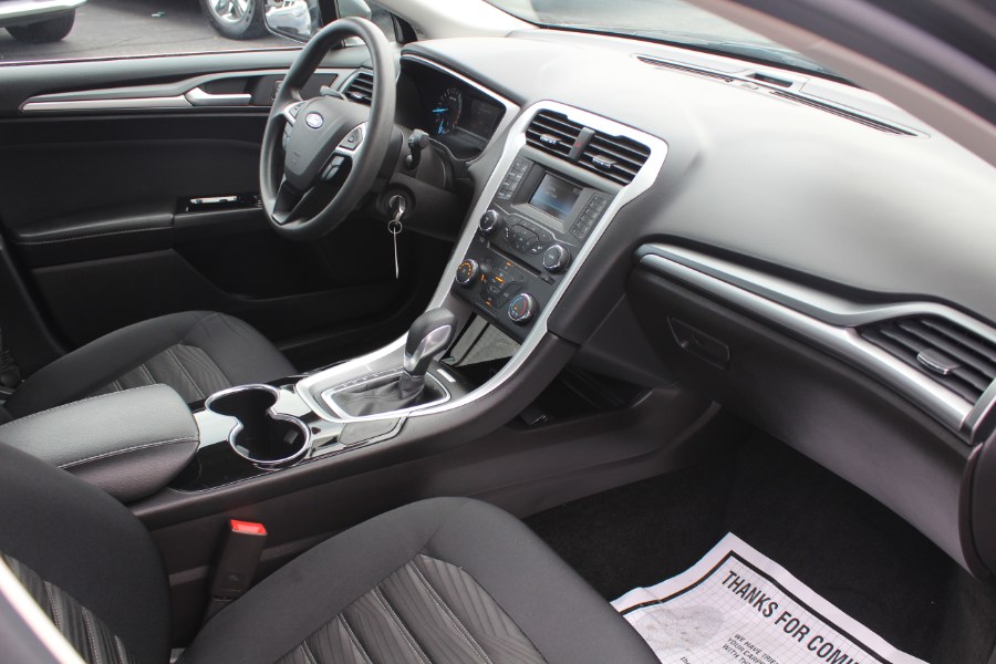 2016 Ford Fusion 4dr Sdn SE FWD, available for sale in Deer Park, New York | Car Tec Enterprise Leasing & Sales LLC. Deer Park, New York 2016 Ford Fusion 4dr Sdn SE FWD, available for sale in Deer Park, New York | Car Tec Enterprise Leasing & Sales LLC. Deer Park, New York