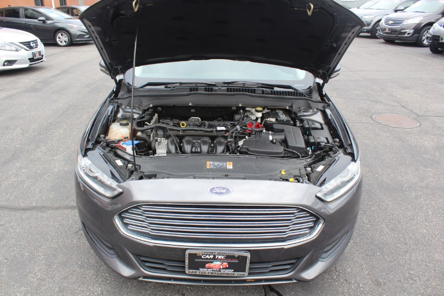 2016 Ford Fusion 4dr Sdn SE FWD, available for sale in Deer Park, New York | Car Tec Enterprise Leasing & Sales LLC. Deer Park, New York 2016 Ford Fusion 4dr Sdn SE FWD, available for sale in Deer Park, New York | Car Tec Enterprise Leasing & Sales LLC. Deer Park, New York