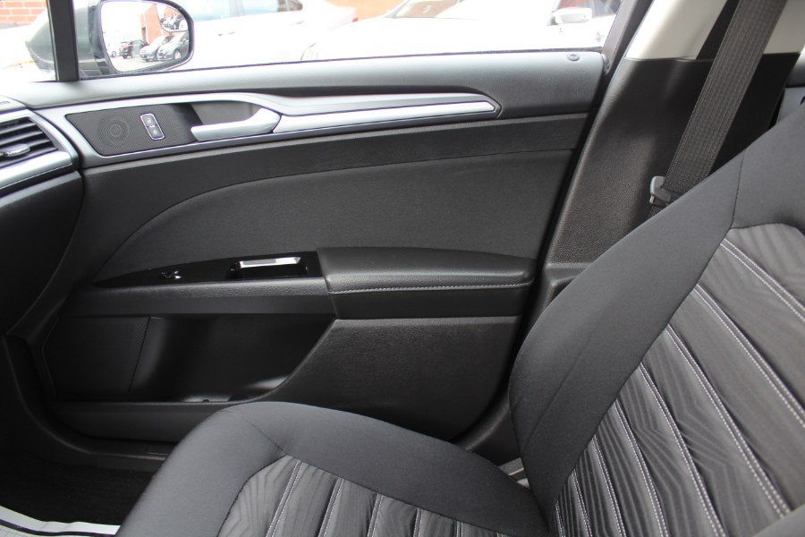 2016 Ford Fusion 4dr Sdn SE FWD, available for sale in Deer Park, New York | Car Tec Enterprise Leasing & Sales LLC. Deer Park, New York 2016 Ford Fusion 4dr Sdn SE FWD, available for sale in Deer Park, New York | Car Tec Enterprise Leasing & Sales LLC. Deer Park, New York