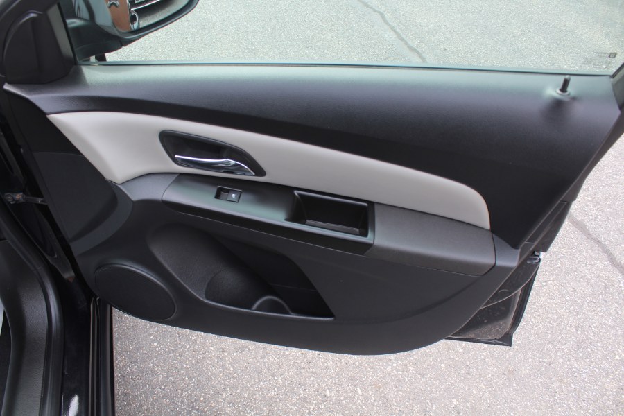 2014 Chevrolet Cruze 4dr Sdn Auto LS, available for sale in Deer Park, New York | Car Tec Enterprise Leasing & Sales LLC. Deer Park, New York 2014 Chevrolet Cruze 4dr Sdn Auto LS, available for sale in Deer Park, New York | Car Tec Enterprise Leasing & Sales LLC. Deer Park, New York