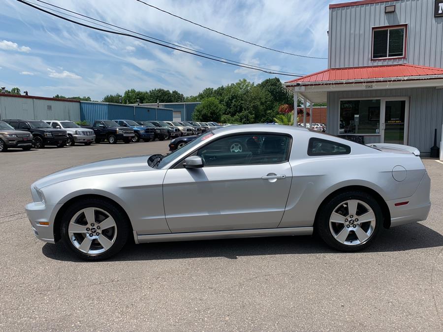 2013 Ford Mustang 2dr Cpe V6, available for sale in South Windsor, Connecticut | Mike And Tony Auto Sales, Inc. South Windsor, Connecticut 2013 Ford Mustang 2dr Cpe V6, available for sale in South Windsor, Connecticut | Mike And Tony Auto Sales, Inc. South Windsor, Connecticut