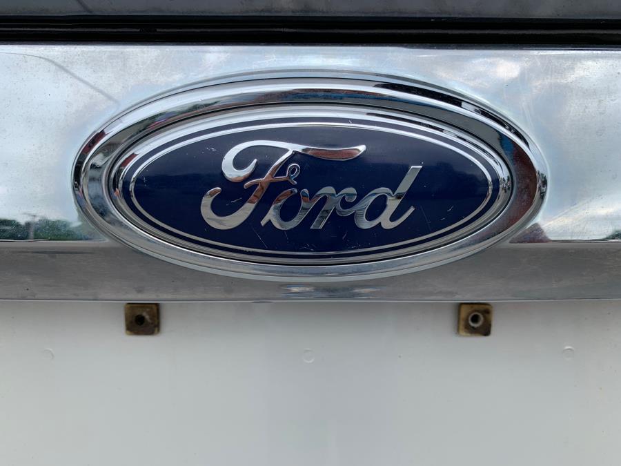 2008 Ford Escape 4WD 4dr V6 Auto Limited, available for sale in Taunton, Massachusetts | Rt 138 Auto Center Inc . Taunton, Massachusetts 2008 Ford Escape 4WD 4dr V6 Auto Limited, available for sale in Taunton, Massachusetts | Rt 138 Auto Center Inc . Taunton, Massachusetts