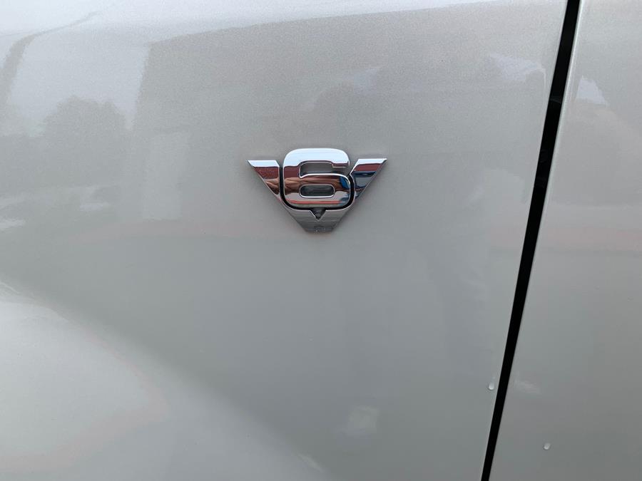 2008 Ford Escape 4WD 4dr V6 Auto Limited, available for sale in Taunton, Massachusetts | Rt 138 Auto Center Inc . Taunton, Massachusetts 2008 Ford Escape 4WD 4dr V6 Auto Limited, available for sale in Taunton, Massachusetts | Rt 138 Auto Center Inc . Taunton, Massachusetts