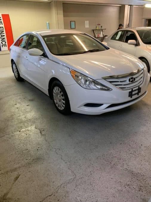 2013 Hyundai Sonata 4dr Sdn 2.4L Auto GLS *Ltd Avail*, available for sale in Danbury, Connecticut | Safe Used Auto Sales LLC. Danbury, Connecticut
