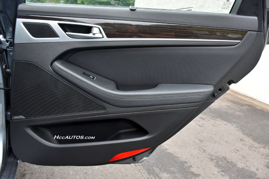 Used Hyundai Genesis 4dr Sdn V6 3.8L AWD 2016 | Highline Car Connection. Waterbury, Connecticut Used Hyundai Genesis 4dr Sdn V6 3.8L AWD 2016 | Highline Car Connection. Waterbury, Connecticut