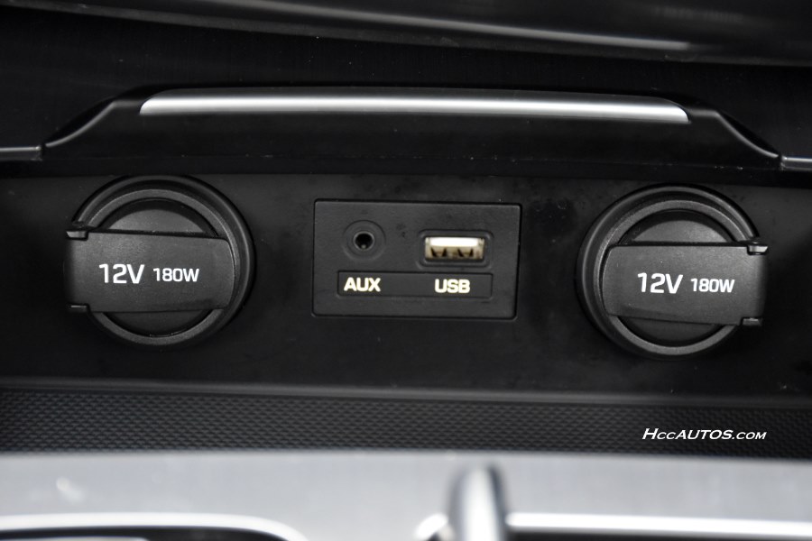 Used Hyundai Genesis 4dr Sdn V6 3.8L AWD 2016 | Highline Car Connection. Waterbury, Connecticut Used Hyundai Genesis 4dr Sdn V6 3.8L AWD 2016 | Highline Car Connection. Waterbury, Connecticut