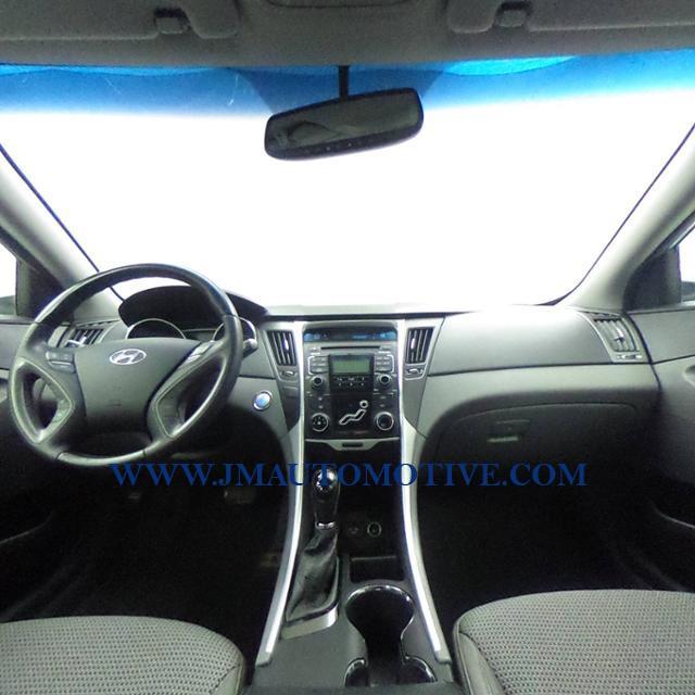 2011 Hyundai Sonata 4dr Sdn 2.4L Auto SE, available for sale in Naugatuck, Connecticut | J&M Automotive Sls&Svc LLC. Naugatuck, Connecticut 2011 Hyundai Sonata 4dr Sdn 2.4L Auto SE, available for sale in Naugatuck, Connecticut | J&M Automotive Sls&Svc LLC. Naugatuck, Connecticut