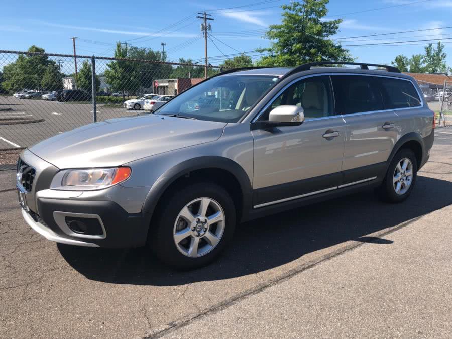 2012 Volvo XC70 AWD 4dr Wgn 3.2L Premier Plus PZEV, available for sale in Milford, Connecticut | Chip's Auto Sales Inc. Milford, Connecticut