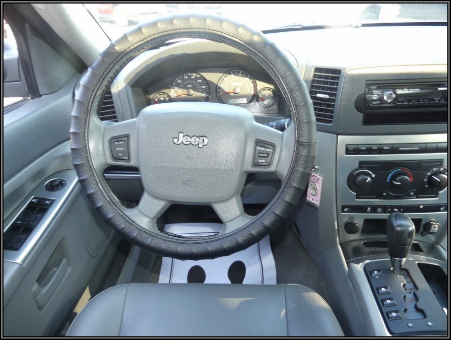 2005 Jeep Grand Cherokee 4dr Laredo 4WD, available for sale in Huntington Station, New York | My Auto Inc.. Huntington Station, New York 2005 Jeep Grand Cherokee 4dr Laredo 4WD, available for sale in Huntington Station, New York | My Auto Inc.. Huntington Station, New York