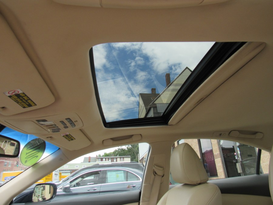 2010 Lexus ES 350 4dr Sdn, available for sale in Worcester, Massachusetts | Hilario's Auto Sales Inc.. Worcester, Massachusetts 2010 Lexus ES 350 4dr Sdn, available for sale in Worcester, Massachusetts | Hilario's Auto Sales Inc.. Worcester, Massachusetts