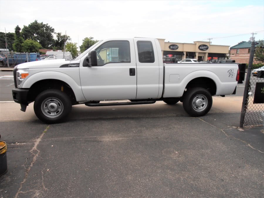 2015 Ford F250 SUPERDUTY w LIFTGATE 4WD SuperCab 142" XL, available for sale in COPIAGUE, New York | Warwick Auto Sales Inc. COPIAGUE, New York