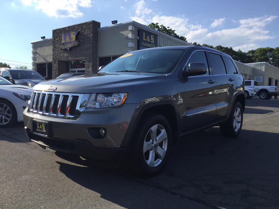 2011 Jeep Grand Cherokee 4WD 4dr Laredo, available for sale in Plantsville, Connecticut | L&S Automotive LLC. Plantsville, Connecticut