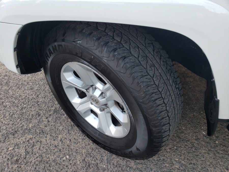 2017 Toyota 4Runner SR5 RWD, available for sale in East Windsor, Connecticut | Toro Auto. East Windsor, Connecticut 2017 Toyota 4Runner SR5 RWD, available for sale in East Windsor, Connecticut | Toro Auto. East Windsor, Connecticut