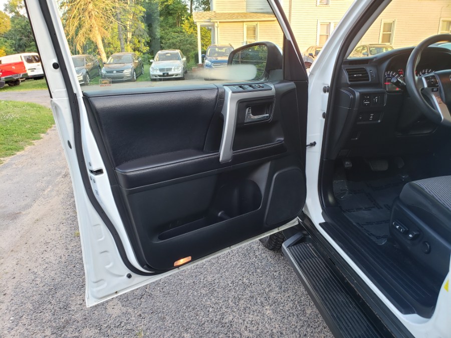 2017 Toyota 4Runner SR5 RWD, available for sale in East Windsor, Connecticut | Toro Auto. East Windsor, Connecticut 2017 Toyota 4Runner SR5 RWD, available for sale in East Windsor, Connecticut | Toro Auto. East Windsor, Connecticut