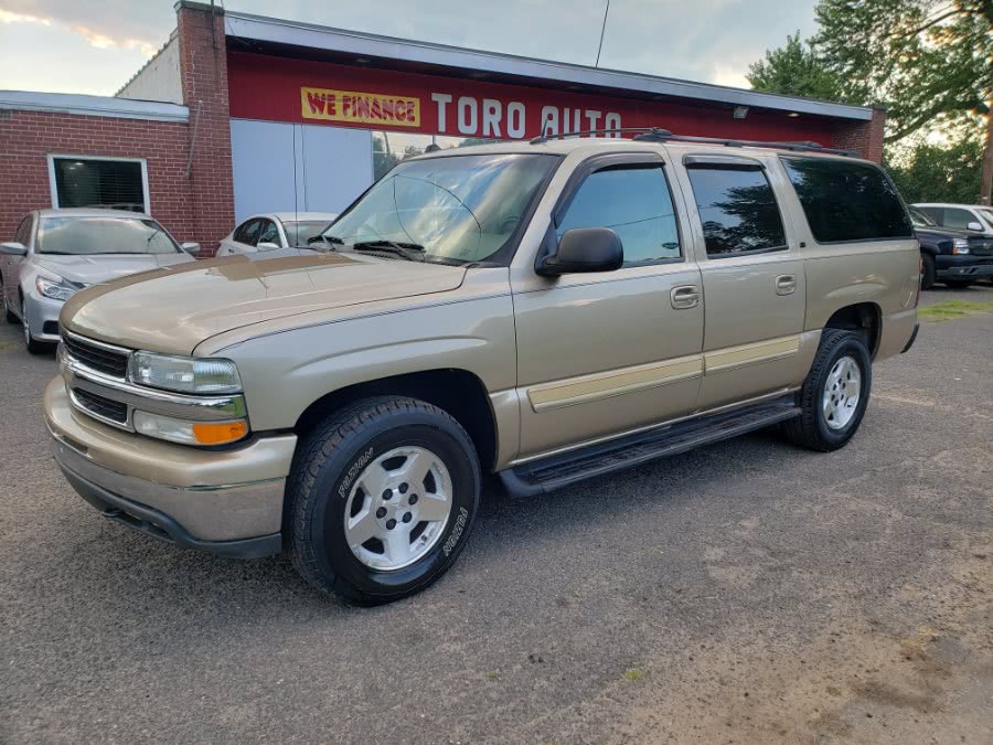 2005 Chevrolet Suburban LT 4WD Leather Roof DVD Navi, available for sale in East Windsor, Connecticut | Toro Auto. East Windsor, Connecticut
