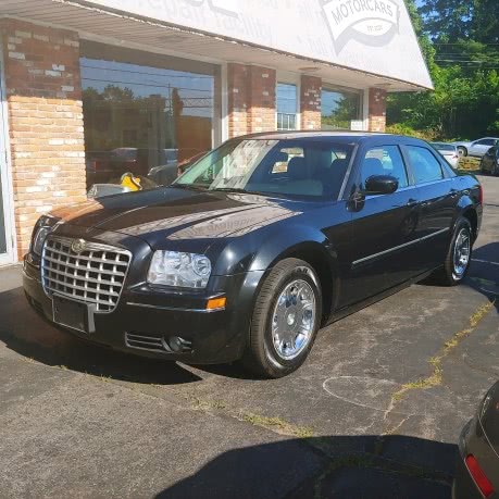 2006 Chrysler 300 4dr Sdn 300 Touring, available for sale in Naugatuck, Connecticut | Riverside Motorcars, LLC. Naugatuck, Connecticut