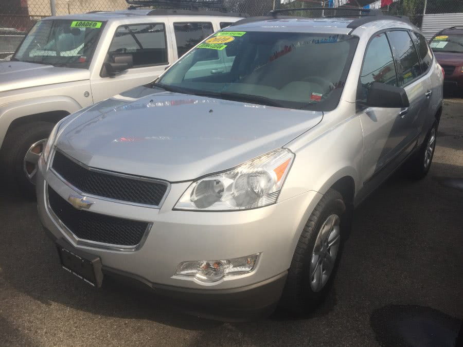 2010 Chevrolet Traverse AWD 4dr LS, available for sale in Middle Village, New York | Middle Village Motors . Middle Village, New York