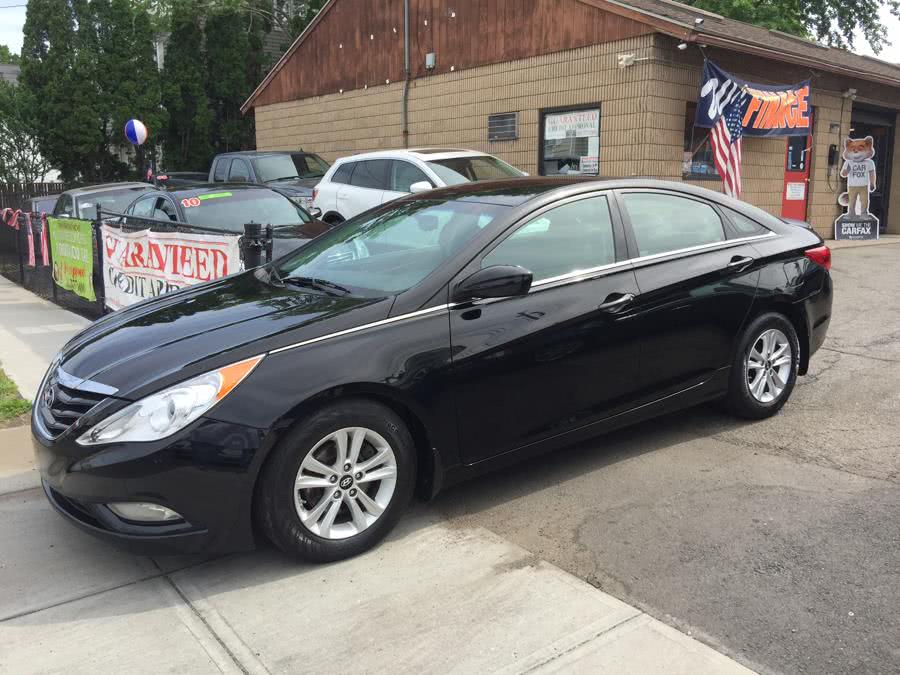2016 Hyundai Sonata 4dr Sdn 2.4L SE, available for sale in Stratford, Connecticut | Mike's Motors LLC. Stratford, Connecticut