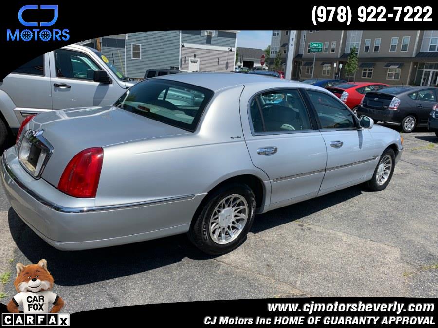 2002 Lincoln Town Car 4dr Sdn Sig. Prem. Touring, available for sale in Beverly, Massachusetts | CJ Motors Inc. Beverly, Massachusetts 2002 Lincoln Town Car 4dr Sdn Sig. Prem. Touring, available for sale in Beverly, Massachusetts | CJ Motors Inc. Beverly, Massachusetts