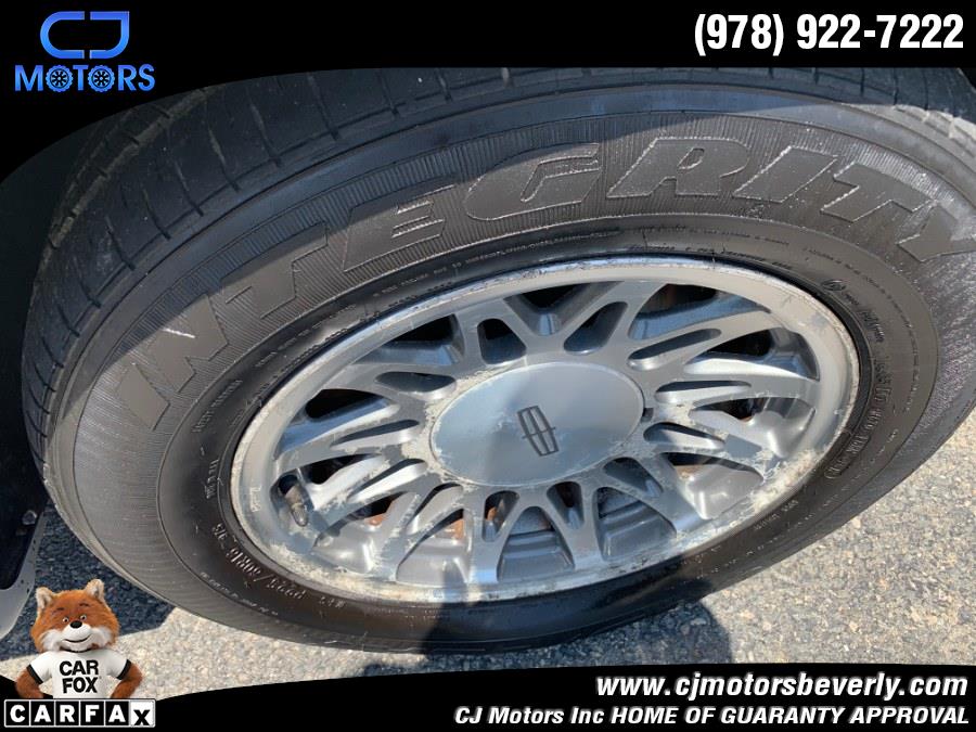 2002 Lincoln Town Car 4dr Sdn Sig. Prem. Touring, available for sale in Beverly, Massachusetts | CJ Motors Inc. Beverly, Massachusetts 2002 Lincoln Town Car 4dr Sdn Sig. Prem. Touring, available for sale in Beverly, Massachusetts | CJ Motors Inc. Beverly, Massachusetts