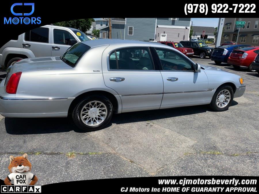 2002 Lincoln Town Car 4dr Sdn Sig. Prem. Touring, available for sale in Beverly, Massachusetts | CJ Motors Inc. Beverly, Massachusetts 2002 Lincoln Town Car 4dr Sdn Sig. Prem. Touring, available for sale in Beverly, Massachusetts | CJ Motors Inc. Beverly, Massachusetts