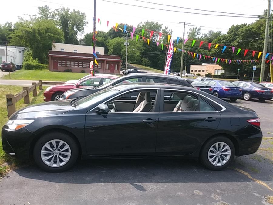 Used Toyota Camry 4dr Sdn I4 Auto LE (Natl) 2015 | 5M Motor Corp. Hamden, Connecticut