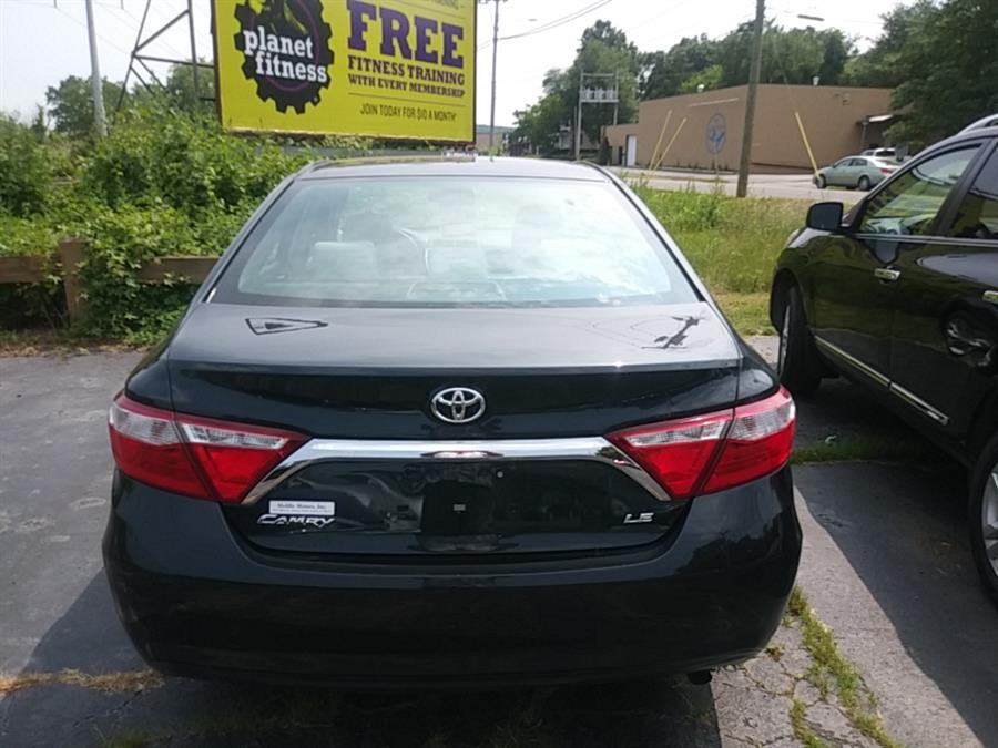 Used Toyota Camry 4dr Sdn I4 Auto LE (Natl) 2015 | 5M Motor Corp. Hamden, Connecticut