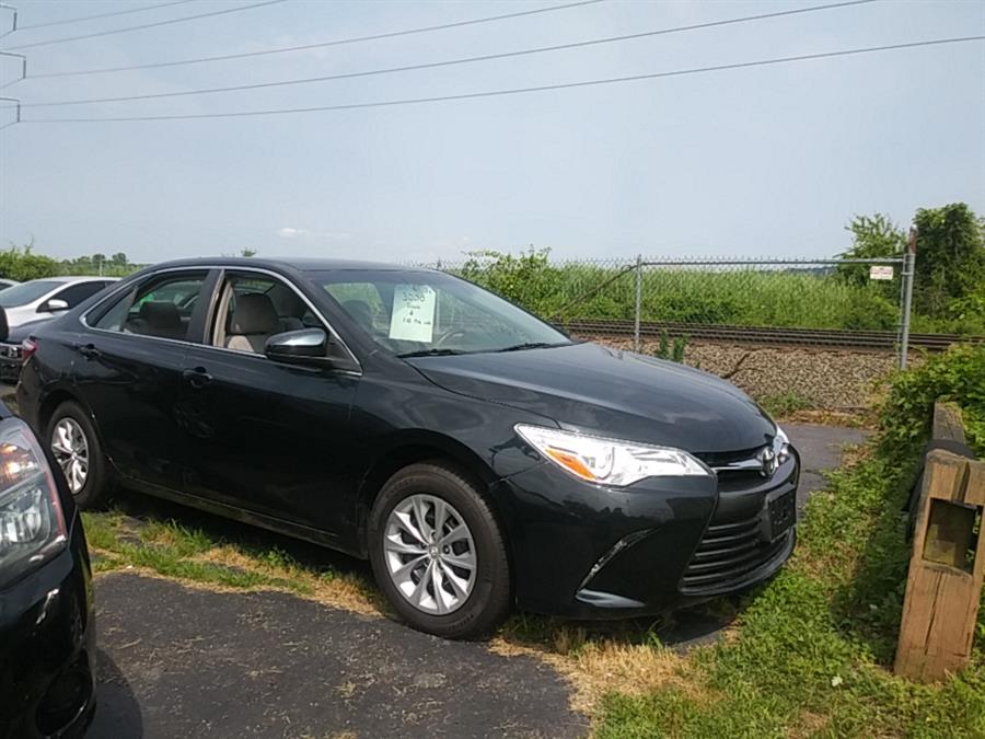 2015 Toyota Camry 4dr Sdn I4 Auto LE (Natl), available for sale in Hamden, Connecticut | 5M Motor Corp. Hamden, Connecticut 2015 Toyota Camry 4dr Sdn I4 Auto LE (Natl), available for sale in Hamden, Connecticut | 5M Motor Corp. Hamden, Connecticut