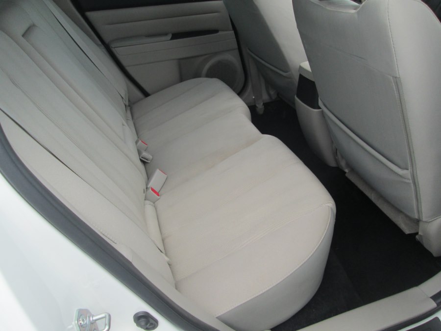 2010 Mazda CX-7 FWD 4dr i SV, available for sale in Levittown, Pennsylvania | Levittown Auto. Levittown, Pennsylvania 2010 Mazda CX-7 FWD 4dr i SV, available for sale in Levittown, Pennsylvania | Levittown Auto. Levittown, Pennsylvania