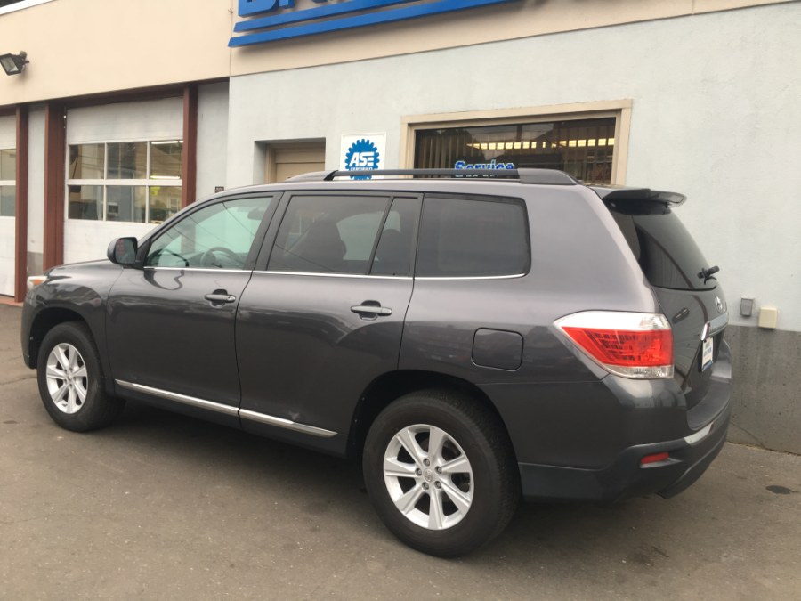 2012 Toyota Highlander 4WD 4dr V6 (Natl), available for sale in Bristol, Connecticut | Bristol Auto Center LLC. Bristol, Connecticut 2012 Toyota Highlander 4WD 4dr V6 (Natl), available for sale in Bristol, Connecticut | Bristol Auto Center LLC. Bristol, Connecticut