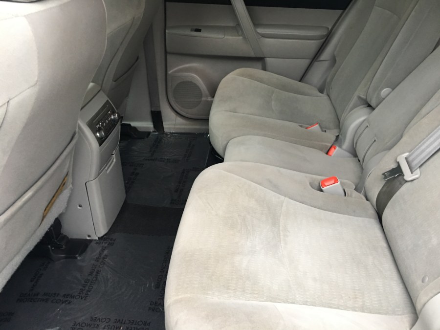 2012 Toyota Highlander 4WD 4dr V6 (Natl), available for sale in Bristol, Connecticut | Bristol Auto Center LLC. Bristol, Connecticut 2012 Toyota Highlander 4WD 4dr V6 (Natl), available for sale in Bristol, Connecticut | Bristol Auto Center LLC. Bristol, Connecticut