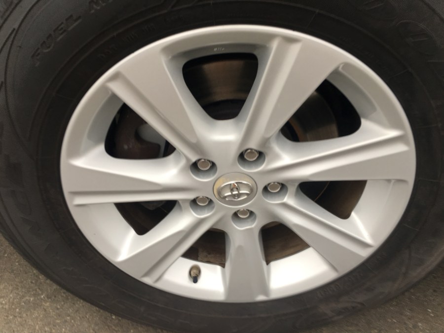 2012 Toyota Highlander 4WD 4dr V6 (Natl), available for sale in Bristol, Connecticut | Bristol Auto Center LLC. Bristol, Connecticut 2012 Toyota Highlander 4WD 4dr V6 (Natl), available for sale in Bristol, Connecticut | Bristol Auto Center LLC. Bristol, Connecticut