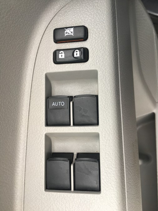 2012 Toyota Highlander 4WD 4dr V6 (Natl), available for sale in Bristol, Connecticut | Bristol Auto Center LLC. Bristol, Connecticut 2012 Toyota Highlander 4WD 4dr V6 (Natl), available for sale in Bristol, Connecticut | Bristol Auto Center LLC. Bristol, Connecticut