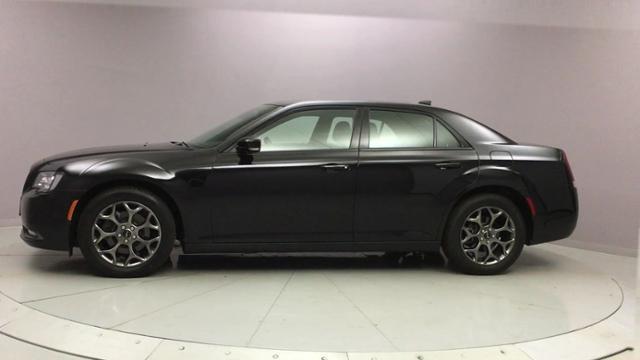 2016 Chrysler 300 4dr Sdn 300S AWD, available for sale in Naugatuck, Connecticut | J&M Automotive Sls&Svc LLC. Naugatuck, Connecticut 2016 Chrysler 300 4dr Sdn 300S AWD, available for sale in Naugatuck, Connecticut | J&M Automotive Sls&Svc LLC. Naugatuck, Connecticut