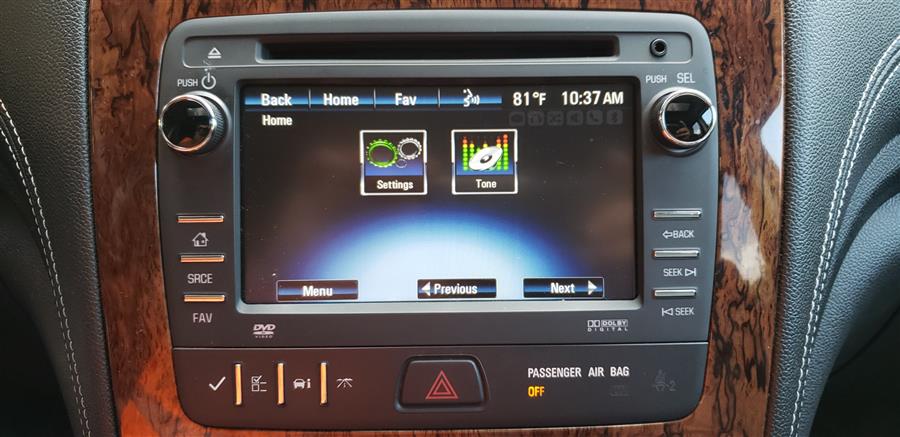 2014 Chevrolet Traverse AWD 4dr 2LT, available for sale in Waterbury, Connecticut | National Auto Brokers, Inc.. Waterbury, Connecticut 2014 Chevrolet Traverse AWD 4dr 2LT, available for sale in Waterbury, Connecticut | National Auto Brokers, Inc.. Waterbury, Connecticut