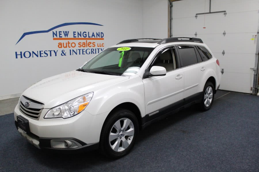 2011 Subaru Outback 4dr Wgn H4 Auto 2.5i Limited Pwr Moon, available for sale in Plainville, Connecticut | New England Auto Sales LLC. Plainville, Connecticut