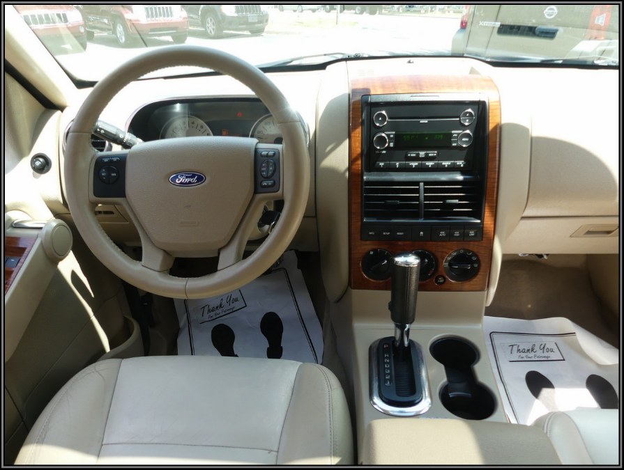 2008 Ford Explorer 4WD 4dr V6 Eddie Bauer, available for sale in Huntington Station, New York | My Auto Inc.. Huntington Station, New York 2008 Ford Explorer 4WD 4dr V6 Eddie Bauer, available for sale in Huntington Station, New York | My Auto Inc.. Huntington Station, New York