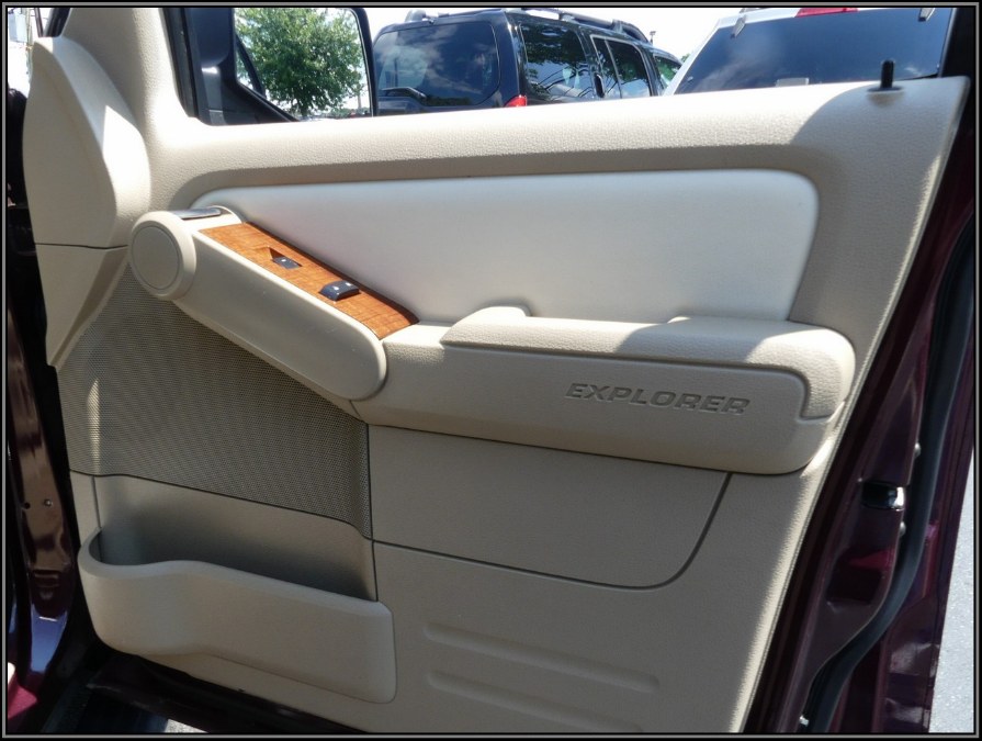 2008 Ford Explorer 4WD 4dr V6 Eddie Bauer, available for sale in Huntington Station, New York | My Auto Inc.. Huntington Station, New York 2008 Ford Explorer 4WD 4dr V6 Eddie Bauer, available for sale in Huntington Station, New York | My Auto Inc.. Huntington Station, New York