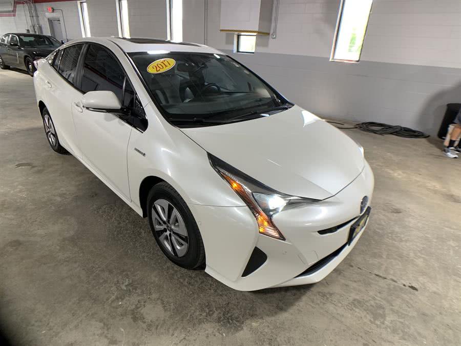 2017 Toyota Prius Hybrid, available for sale in Stratford, Connecticut | Wiz Leasing Inc. Stratford, Connecticut