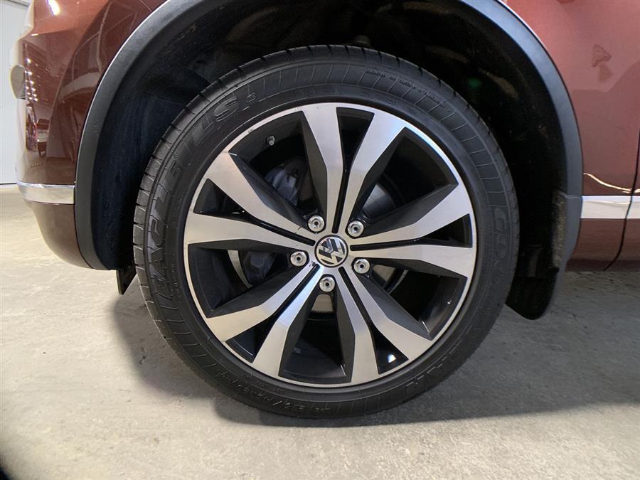 2017 Volkswagen Touareg V6 Wolfsburg Edition, available for sale in Stratford, Connecticut | Wiz Leasing Inc. Stratford, Connecticut 2017 Volkswagen Touareg V6 Wolfsburg Edition, available for sale in Stratford, Connecticut | Wiz Leasing Inc. Stratford, Connecticut