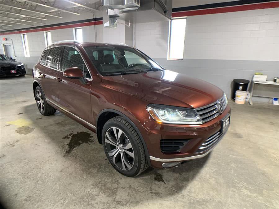 2017 Volkswagen Touareg V6 Wolfsburg Edition, available for sale in Stratford, Connecticut | Wiz Leasing Inc. Stratford, Connecticut