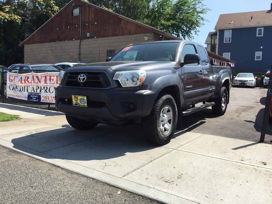 2013 Toyota Tacoma 4WD Access Cab I4 AT (Natl), available for sale in Stratford, Connecticut | Mike's Motors LLC. Stratford, Connecticut