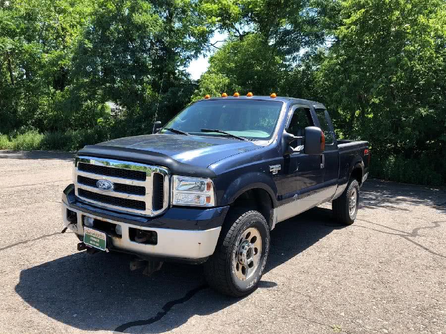 2005 Ford Super Duty F-350 SRW Supercab 142" XLT 4WD, available for sale in West Hartford, Connecticut | Chadrad Motors llc. West Hartford, Connecticut