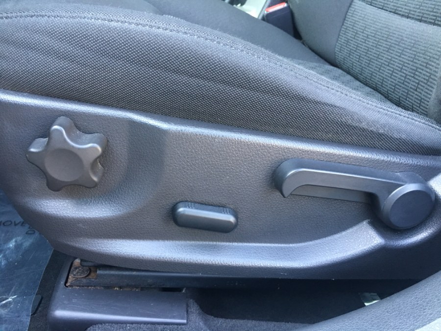 2010 Ford Fusion 4dr Sdn SE FWD, available for sale in Bristol, Connecticut | Bristol Auto Center LLC. Bristol, Connecticut 2010 Ford Fusion 4dr Sdn SE FWD, available for sale in Bristol, Connecticut | Bristol Auto Center LLC. Bristol, Connecticut