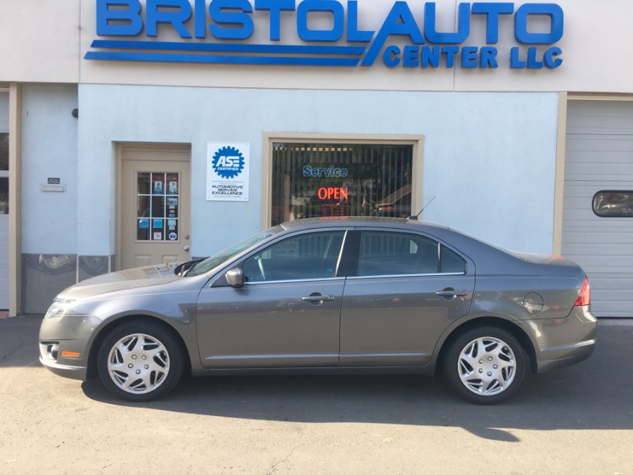 2010 Ford Fusion 4dr Sdn SE FWD, available for sale in Bristol, Connecticut | Bristol Auto Center LLC. Bristol, Connecticut 2010 Ford Fusion 4dr Sdn SE FWD, available for sale in Bristol, Connecticut | Bristol Auto Center LLC. Bristol, Connecticut